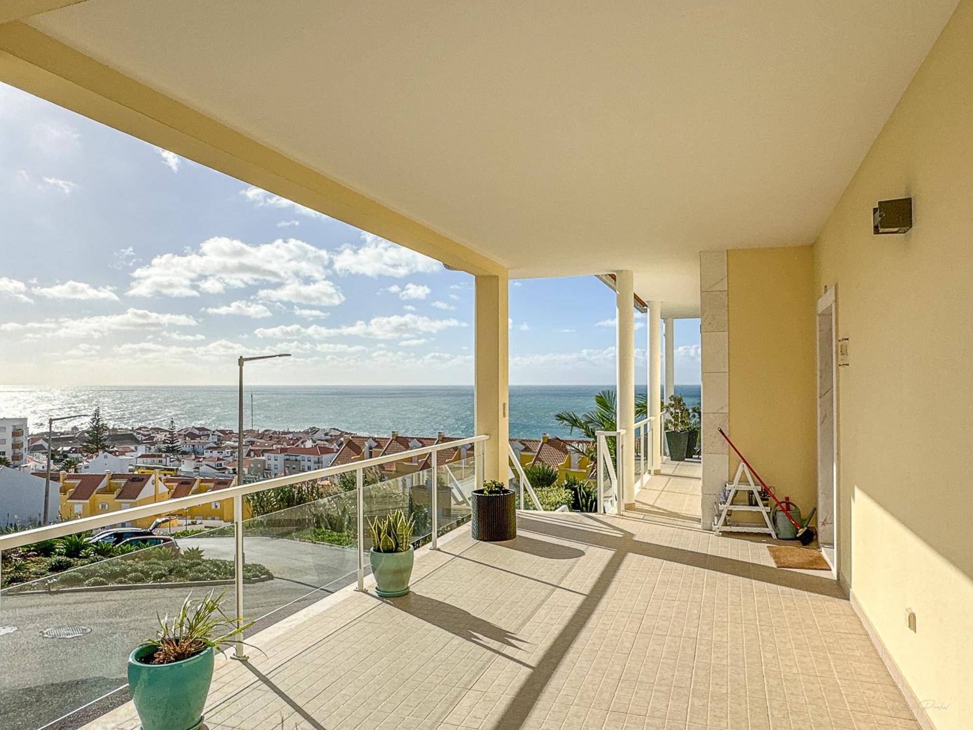 Vibing & Liming Ericeira Hotel Екстериор снимка
