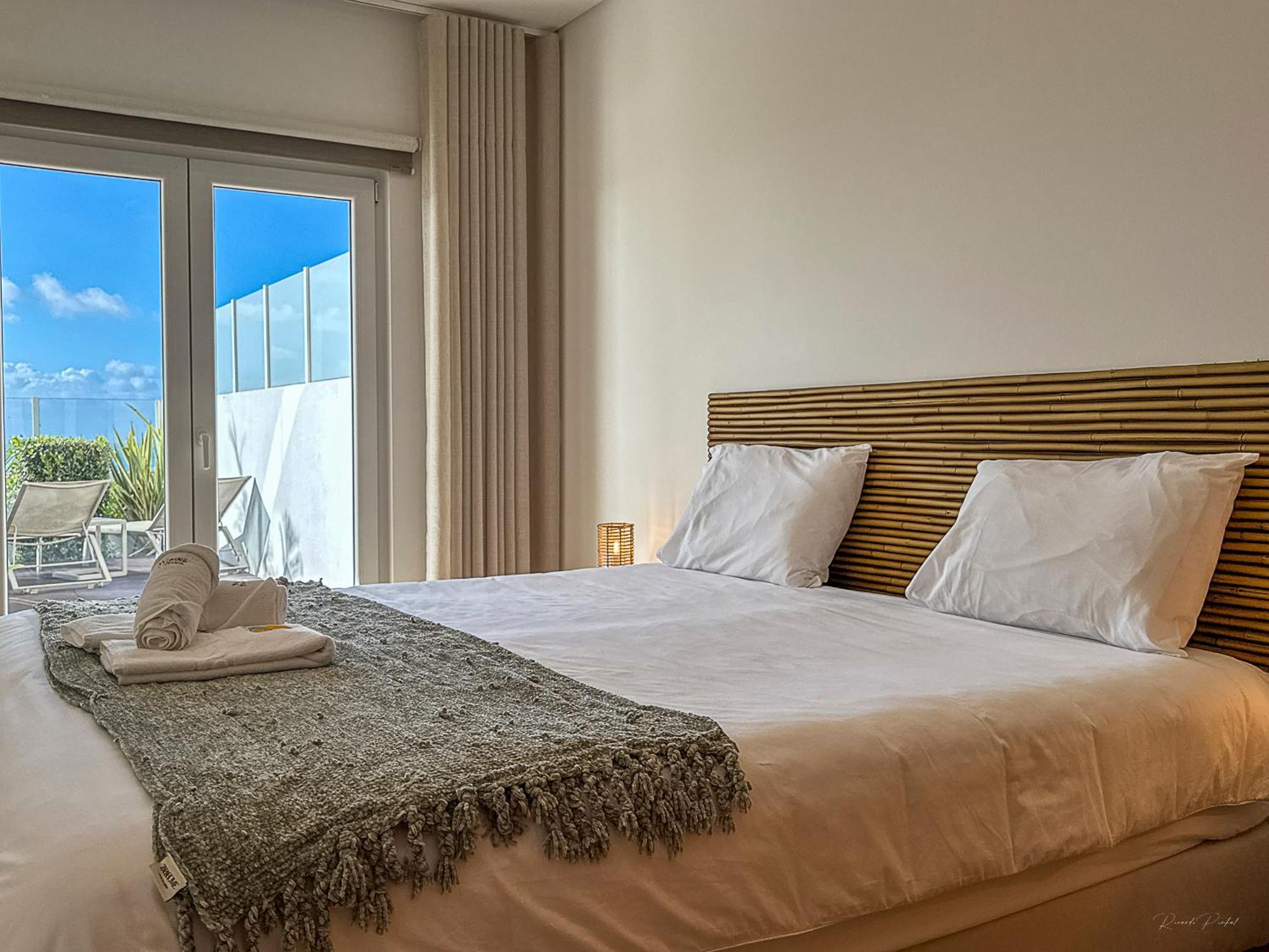 Vibing & Liming Ericeira Hotel Екстериор снимка